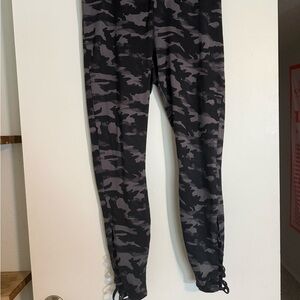 Maurices Women's Camouflage Leggings - Black and Gray